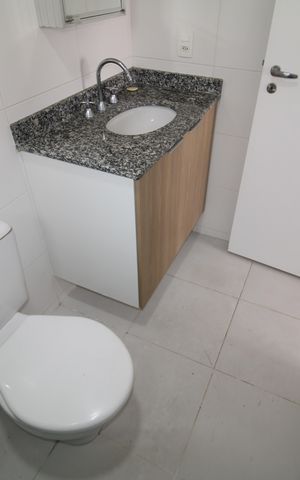 Apartamento à venda com 65m², 2 quartos e 1 vagaBanheiro 1
