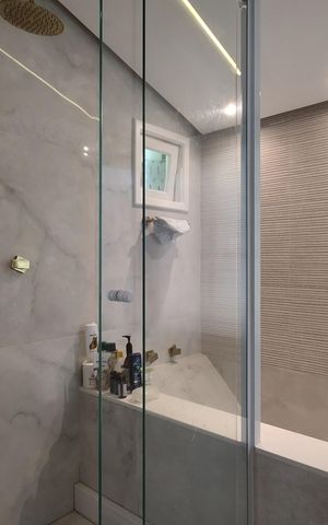 Casa à venda com 500m², 3 quartos e 4 vagas Casa à venda com 500m², 3 quartos e 4 vagasBanheiro da Suíte 2