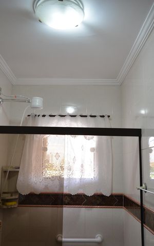 Casa à venda com 390m², 4 quartos e 6 vagasBanheiro da Suíte 3