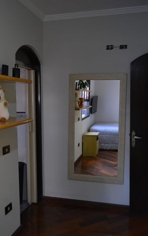 Casa à venda com 390m², 4 quartos e 6 vagasSuíte 2