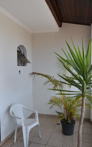 Casa à venda com 390m², 4 quartos e 6 vagasSacada Suíte 3