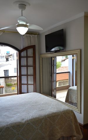 Casa à venda com 390m², 4 quartos e 6 vagasSuíte 1