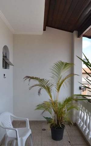 Casa à venda com 390m², 4 quartos e 6 vagasSacada Suíte 3