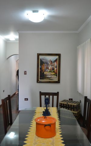 Casa à venda com 390m², 4 quartos e 6 vagasCozinha