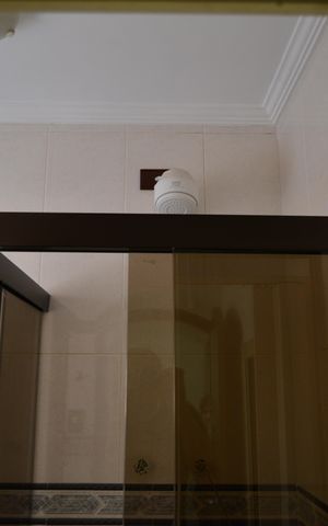 Casa à venda com 390m², 4 quartos e 6 vagasBanheiro da Suíte 2