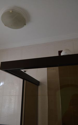 Casa à venda com 390m², 4 quartos e 6 vagasBanheiro da Suíte 2