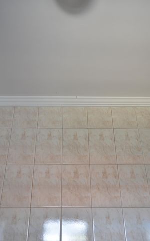 Casa à venda com 390m², 4 quartos e 6 vagasBanheiro de serviço