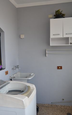 Casa à venda com 390m², 4 quartos e 6 vagasÁrea de Serviço