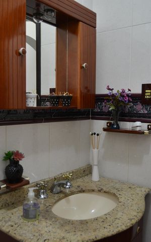 Casa à venda com 390m², 4 quartos e 6 vagasBanheiro Social