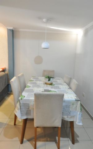 Casa à venda com 109m², 4 quartos e 3 vagasSala