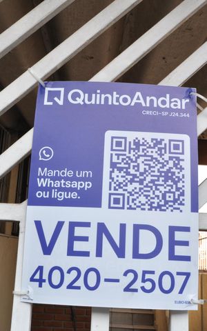Casa à venda com 109m², 4 quartos e 3 vagasPlaca