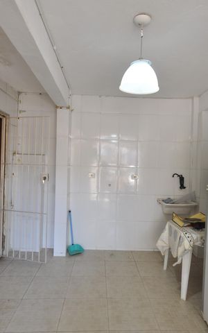 Casa à venda com 109m², 4 quartos e 3 vagasÁrea de Serviço 1
