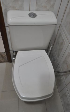 Casa à venda com 109m², 4 quartos e 3 vagasBanheiro