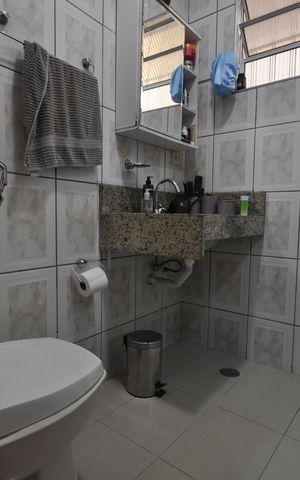 Casa à venda com 109m², 4 quartos e 3 vagasBanheiro 1