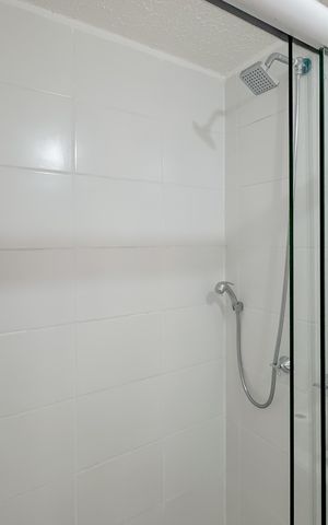 Apartamento para alugar com 50m², 2 quartos e 1 vaga Apartamento para alugar com 50m², 2 quartos e 1 vagaBanheiro da Suíte