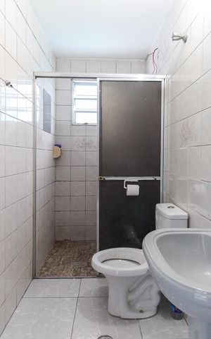 Casa para alugar com 150m², 2 quartos e 1 vaga Casa para alugar com 150m², 2 quartos e 1 vagaBanheiro