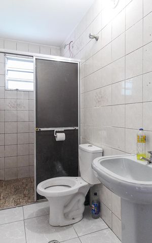 Casa para alugar com 150m², 2 quartos e 1 vaga Casa para alugar com 150m², 2 quartos e 1 vagaBanheiro