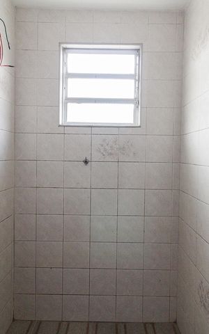 Casa para alugar com 150m², 2 quartos e 1 vaga Casa para alugar com 150m², 2 quartos e 1 vagaBanheiro de Serviço