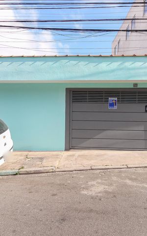 Casa para alugar com 150m², 2 quartos e 1 vaga Casa para alugar com 150m², 2 quartos e 1 vagaFachada