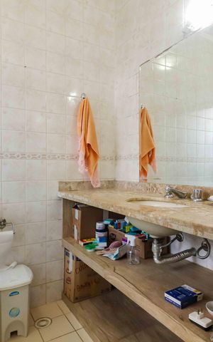 Casa de condomínio à venda com 283m², 3 quartos e 4 vagas Casa de condomínio à venda com 283m², 3 quartos e 4 vagasQuarto 2 - Suite