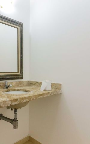 Casa de condomínio à venda com 283m², 3 quartos e 4 vagas Casa de condomínio à venda com 283m², 3 quartos e 4 vagasLavabo
