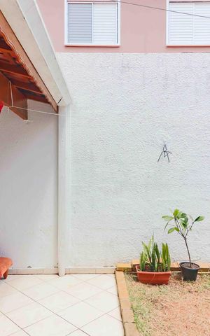 Casa de condomínio à venda com 283m², 3 quartos e 4 vagas Casa de condomínio à venda com 283m², 3 quartos e 4 vagasQuintal e Churrasqueira