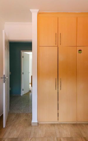 Casa de condomínio à venda com 283m², 3 quartos e 4 vagas Casa de condomínio à venda com 283m², 3 quartos e 4 vagasQuarto 1