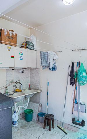 Casa à venda com 135m², 2 quartos e 2 vagas Casa à venda com 135m², 2 quartos e 2 vagasÁrea de Serviço
