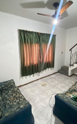 Casa à venda com 85m², 2 quartos e 1 vaga Casa à venda com 85m², 2 quartos e 1 vagaSala