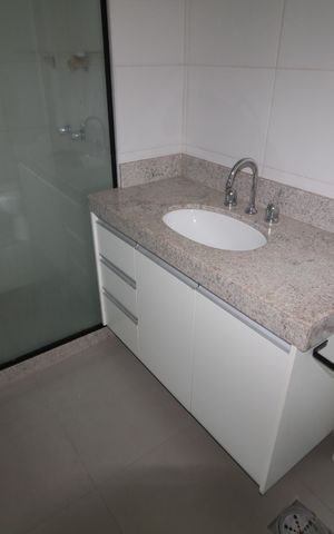 Apartamento à venda com 80m², 2 quartos e 1 vagaBanheiro da Suíte 1