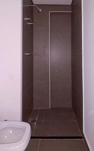 Apartamento à venda com 71m², 2 quartos e sem vaga Apartamento à venda com 71m², 2 quartos e sem vagaBanheiro Social