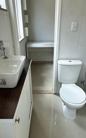 Casa de condomínio à venda com 160m², 3 quartos e 2 vagas Casa de condomínio à venda com 160m², 3 quartos e 2 vagasBanheiro da Semi Suíte 1 e 2