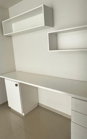 Casa de condomínio à venda com 160m², 3 quartos e 2 vagas Casa de condomínio à venda com 160m², 3 quartos e 2 vagasHall