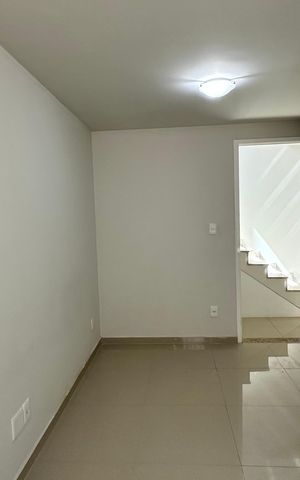 Casa de condomínio à venda com 160m², 3 quartos e 2 vagas Casa de condomínio à venda com 160m², 3 quartos e 2 vagasSemi Suíte 1