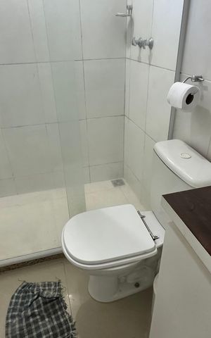 Casa de condomínio à venda com 160m², 3 quartos e 2 vagas Casa de condomínio à venda com 160m², 3 quartos e 2 vagasBanheiro Social