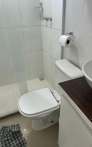 Casa de condomínio à venda com 160m², 3 quartos e 2 vagas Casa de condomínio à venda com 160m², 3 quartos e 2 vagasBanheiro Social