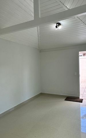 Casa de condomínio à venda com 160m², 3 quartos e 2 vagas Casa de condomínio à venda com 160m², 3 quartos e 2 vagasSala