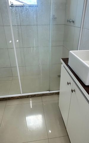 Casa de condomínio à venda com 160m², 3 quartos e 2 vagas Casa de condomínio à venda com 160m², 3 quartos e 2 vagasBanheiro da Suíte