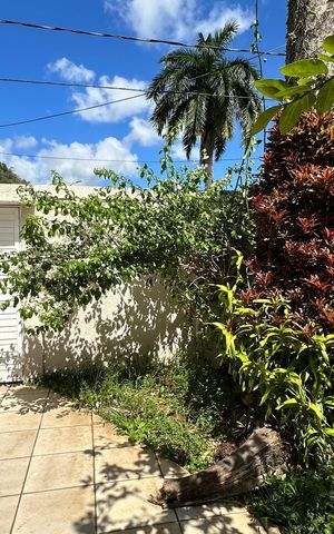 Casa de condomínio à venda com 160m², 3 quartos e 2 vagas Casa de condomínio à venda com 160m², 3 quartos e 2 vagasQuintal
