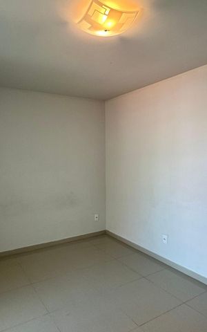 Casa de condomínio à venda com 160m², 3 quartos e 2 vagas Casa de condomínio à venda com 160m², 3 quartos e 2 vagasSuíte