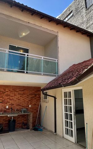 Casa de condomínio à venda com 160m², 3 quartos e 2 vagas Casa de condomínio à venda com 160m², 3 quartos e 2 vagasQuintal