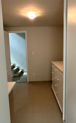 Casa de condomínio à venda com 160m², 3 quartos e 2 vagas Casa de condomínio à venda com 160m², 3 quartos e 2 vagasSemi Suíte 2