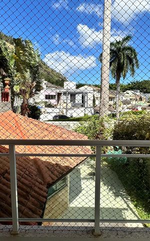 Casa de condomínio à venda com 160m², 3 quartos e 2 vagas Casa de condomínio à venda com 160m², 3 quartos e 2 vagasVaranda da Suíte