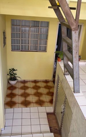 Casa à venda com 120m², 2 quartos e 1 vaga Casa à venda com 120m², 2 quartos e 1 vagaEntrada