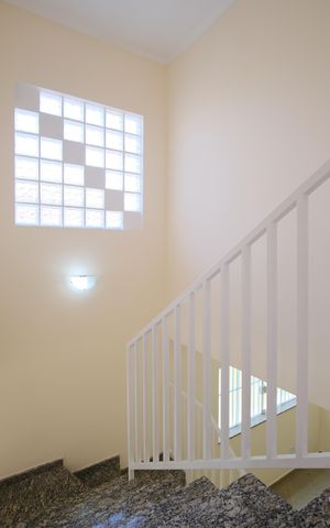 Casa à venda com 216m², 3 quartos e 5 vagasEscada