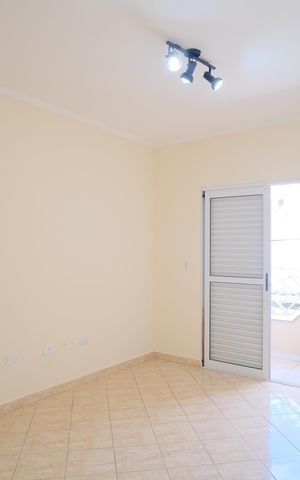 Casa à venda com 216m², 3 quartos e 5 vagasSuíte 1