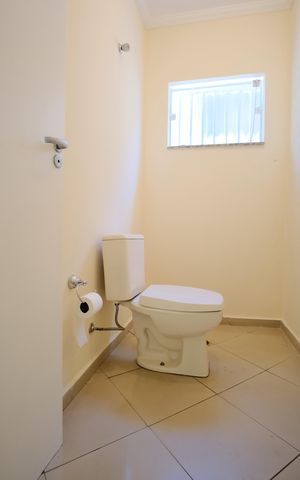 Casa à venda com 216m², 3 quartos e 5 vagasLavabo