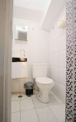 Casa à venda com 216m², 3 quartos e 5 vagasBanheiro da garagem