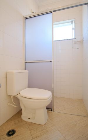 Casa à venda com 216m², 3 quartos e 5 vagasBanheiro da Suíte 2
