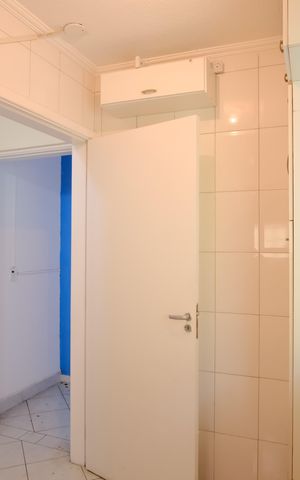 Casa à venda com 216m², 3 quartos e 5 vagasÁrea de Serviço 2